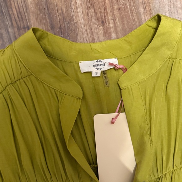 Entro Gabby Ruffle Sleeve Top - Picture 3 of 4